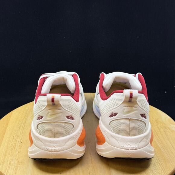 NEW Nike Vomero 18 \'Year of the Horse\' Sail Red IQ1131-120 Men\'s Size 10 main image 5